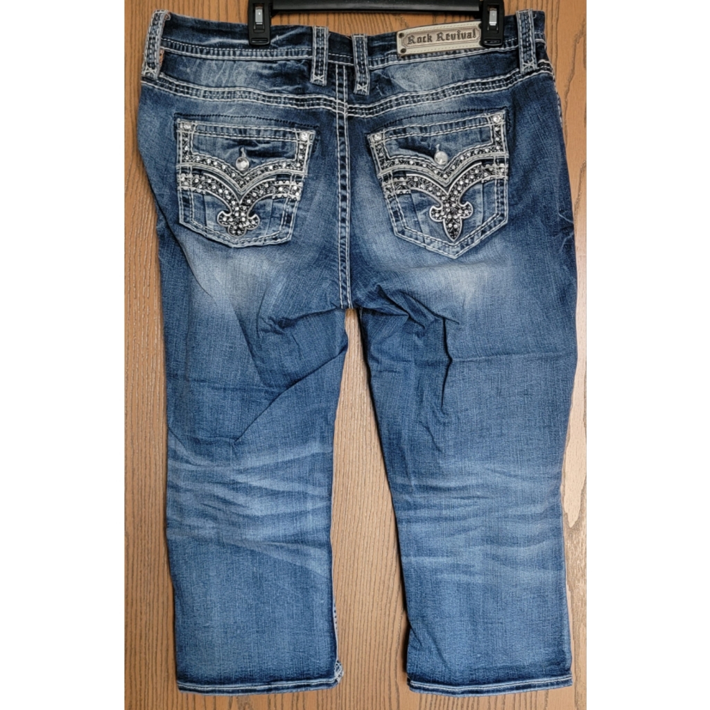 Rock Revival Easy Crop 33 Jeans